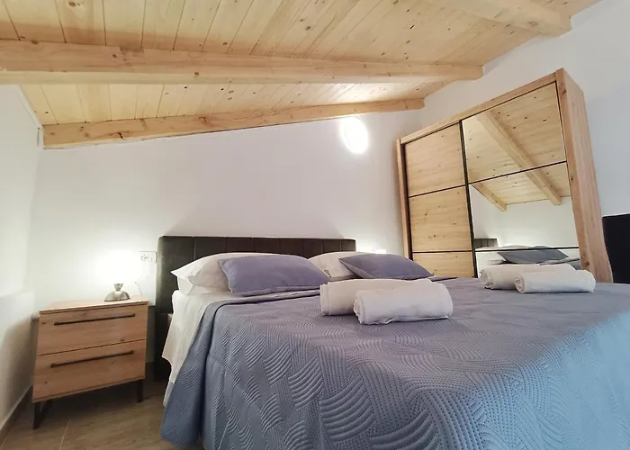 Gallery Freya Ζαντάρ